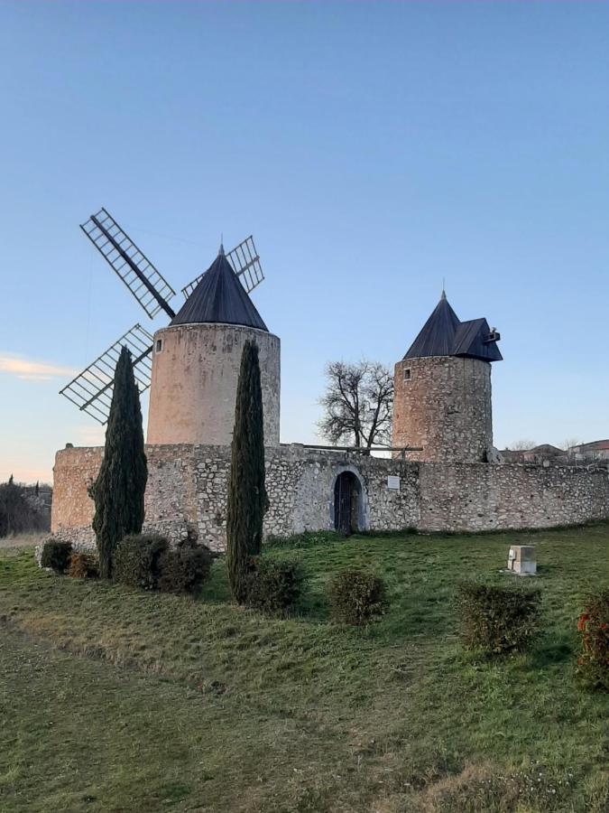 Le Logis Des Templiers Climatise Apartment *