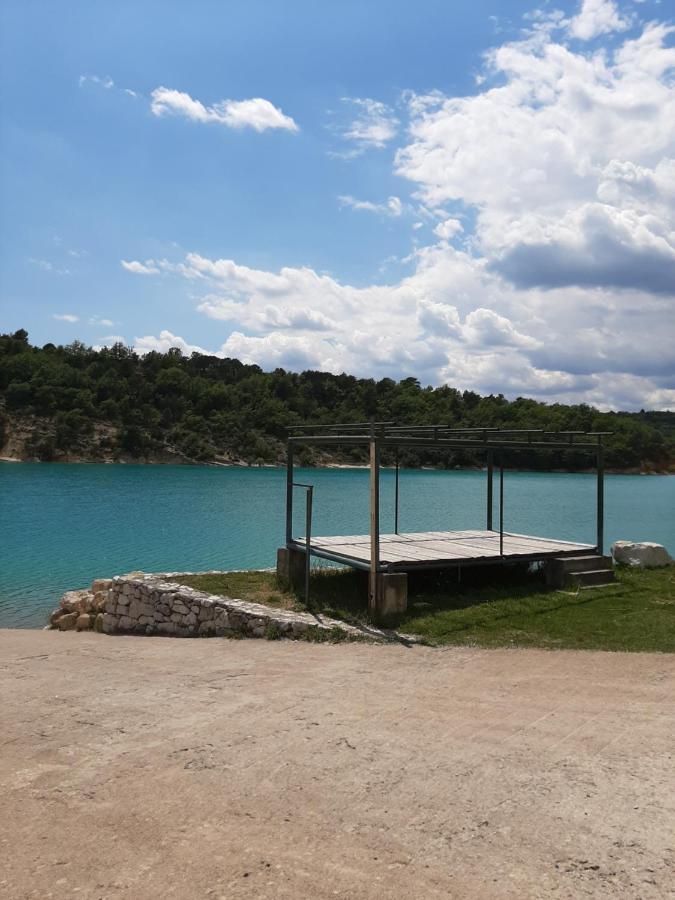 Le Logis Des Templiers Climatise Apartment Regusse